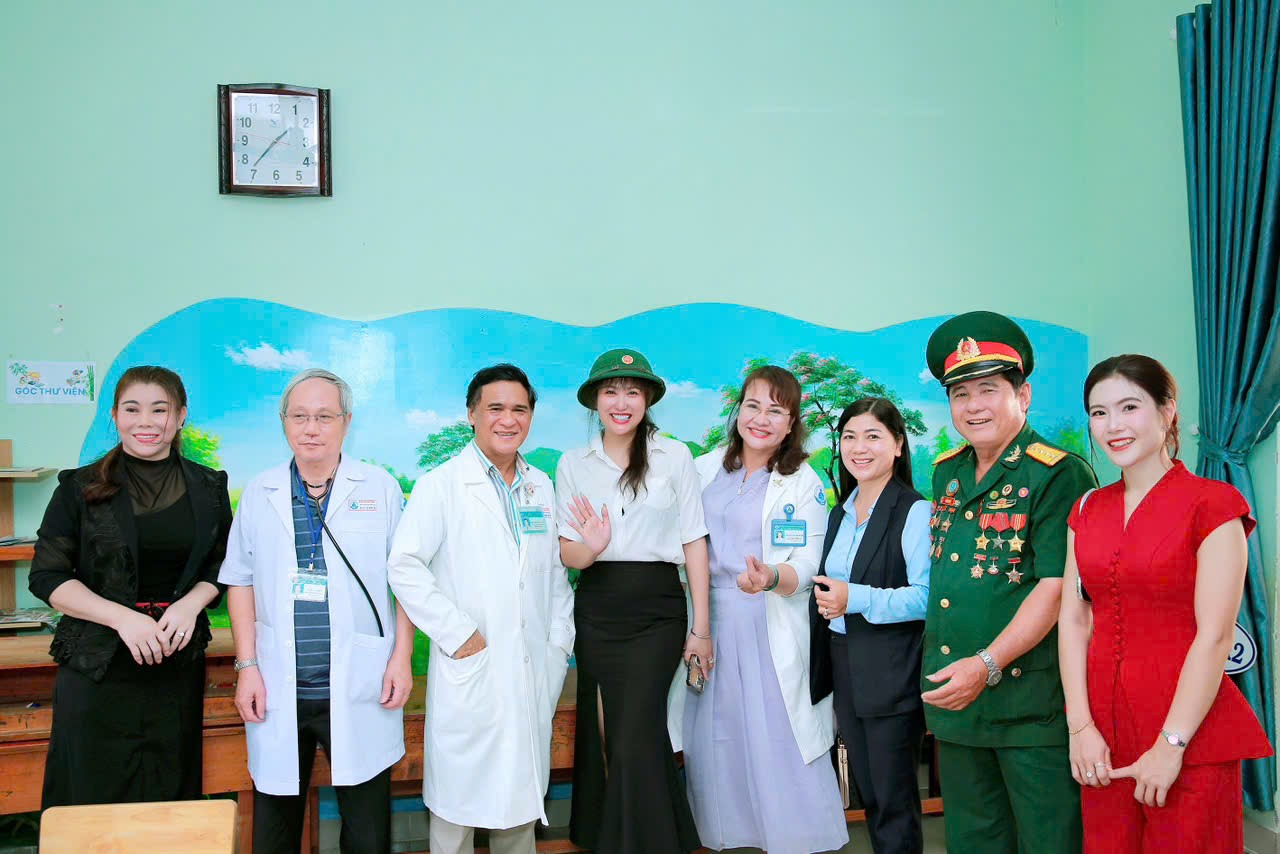 02-kham-benh-tu-thien-va-phat-qua-1779846157.png