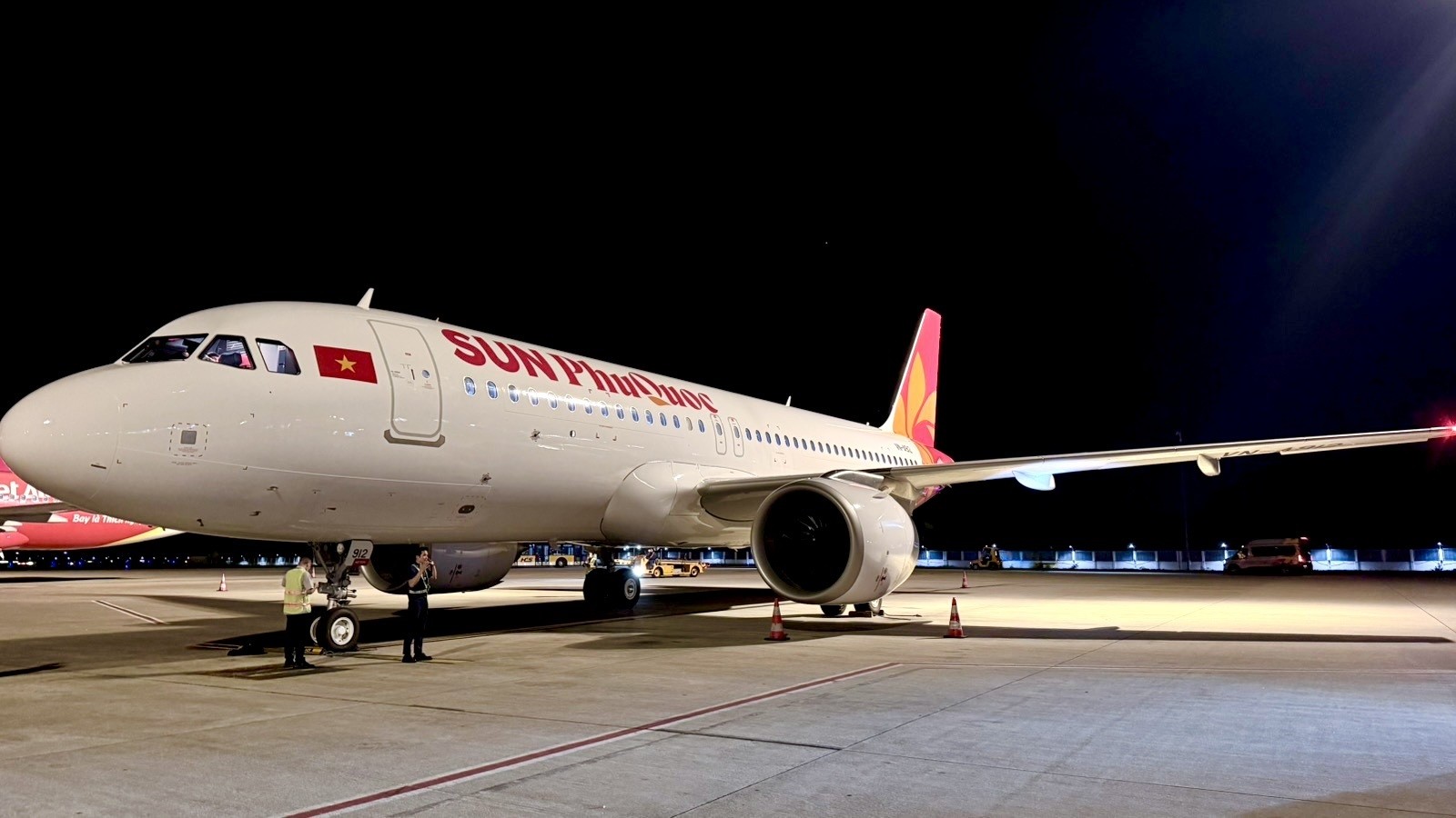 may-bay-sun-phuquoc-airways-1782272396.jpg