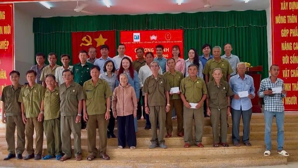 hoi-vien-hoi-cuu-chien-binh-xa-tan-dong-1785206788.jpg