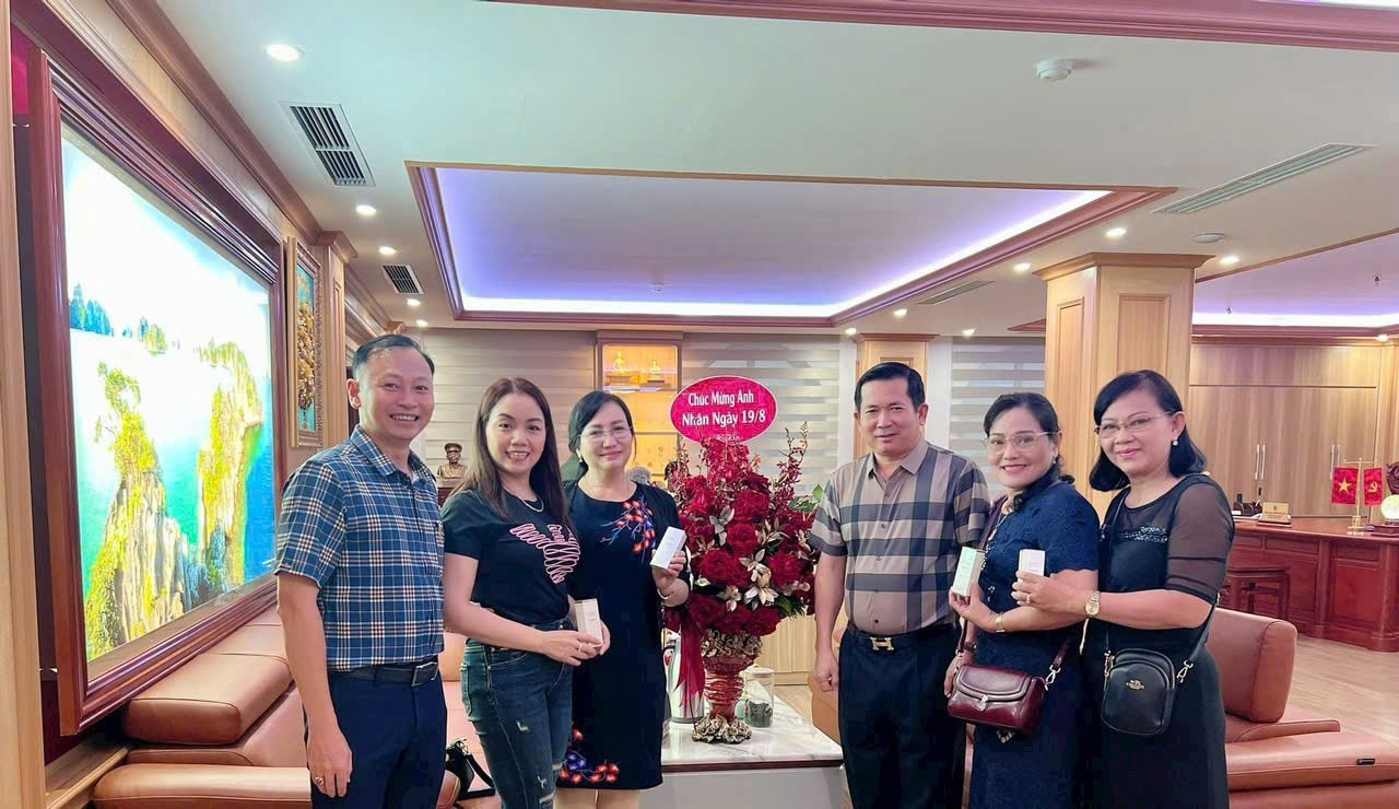 tham-anh-dinh-van-noi-o-quang-ninh-1786027337.jpg