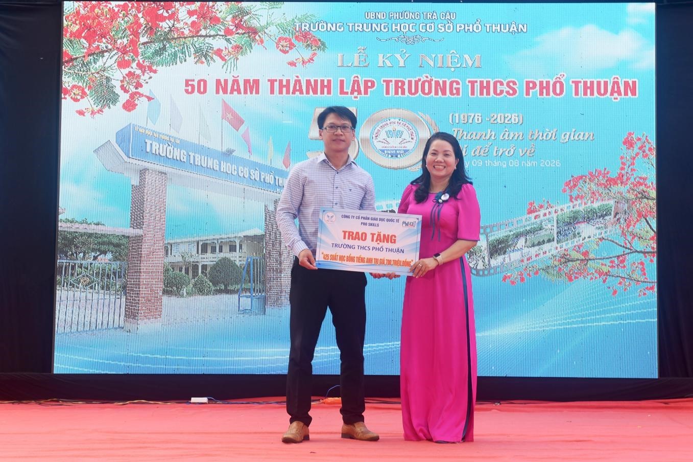 hoc-bong-tieng-anh-truong-thcs-pho-thuan-1786372137.jpg