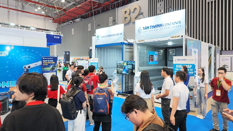 tan-thanh-container-trien-lam-vilog-2026-1786355424.jpg