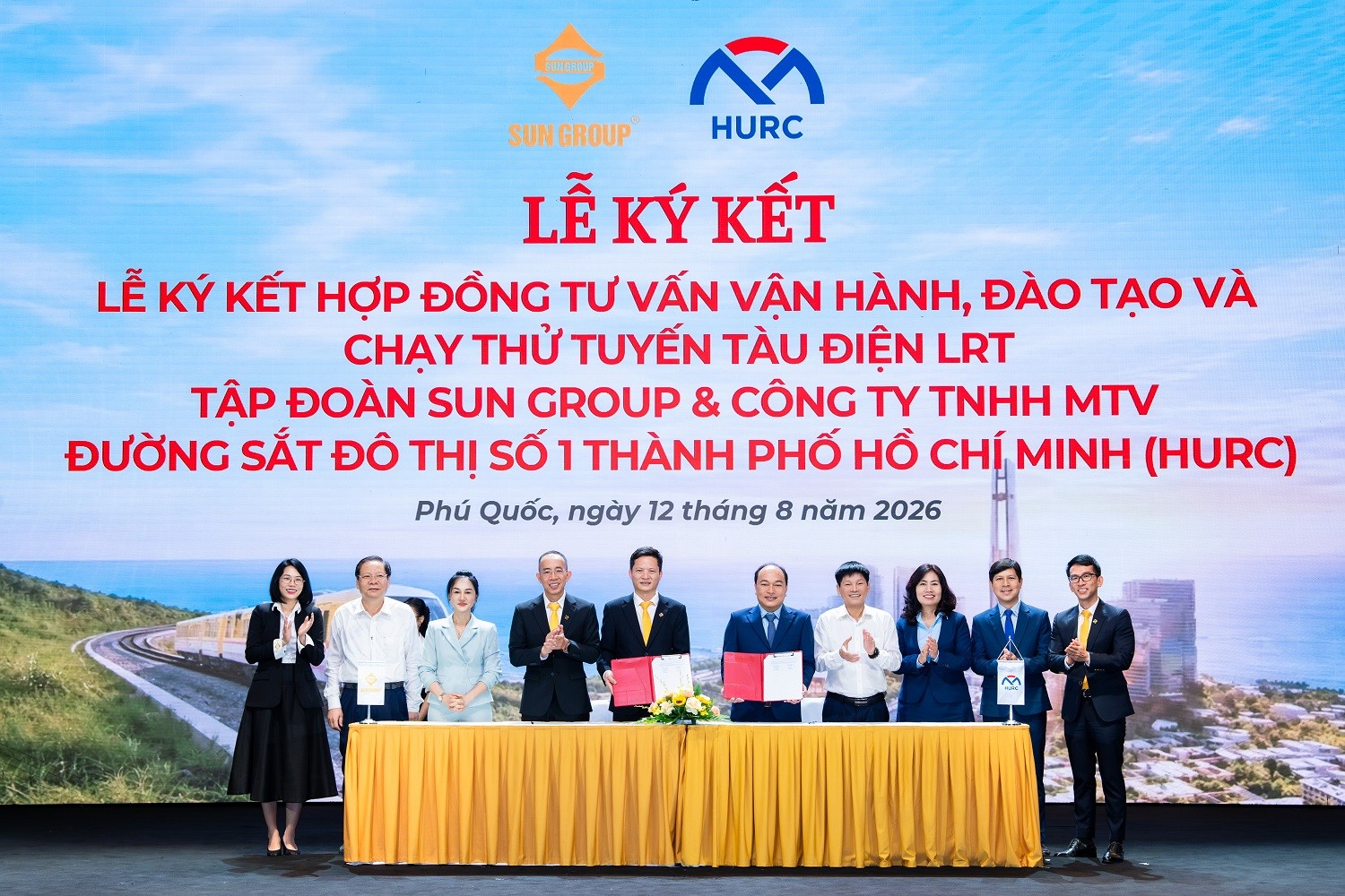 tau-dien-lrt-phu-quoc-sungroup-hurc-1786539454.jpg