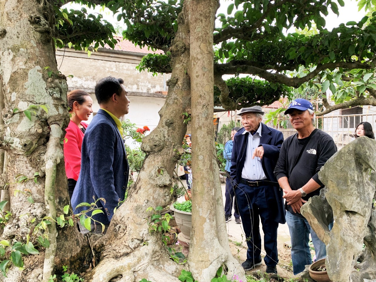 Tình bạn từ hai đầu chiến tuyến