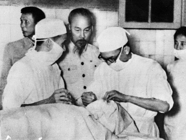 Tư tưởng Bác Hồ về chữa bệnh và giữ gìn sức khoẻ cho đồng bào qua hiện vật trưng bày tại Bảo tàng Hồ Chí Minh
