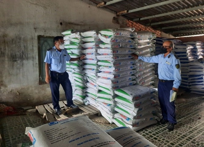 Doanh nghiệp thức ăn chăn nuôi Hàng Việt Nam chất lượng cao bị phạt vì gian dối