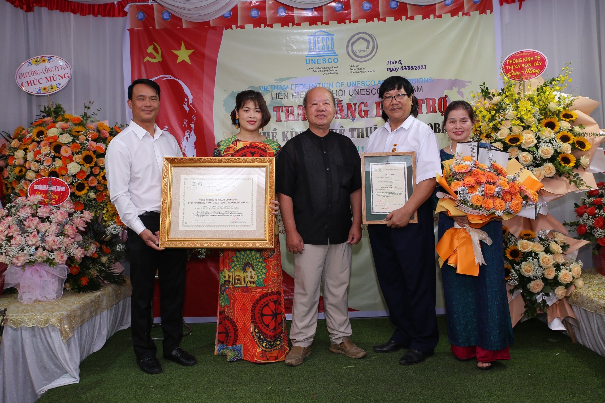 Liên hiệp các hội UNESCO Việt Nam bảo trợ Nghề kính nghệ thuật Vinhcoba