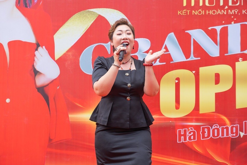 “Bùng cháy” tại sự kiện khai trương Công Ty Cổ Phần Quốc Tế Thuyên Trang
