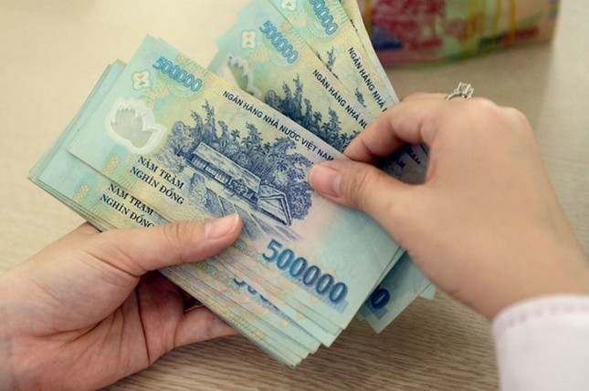 Tăng lương cơ sở từ 1/7: Chưa kịp mừng đã thêm nỗi lo nộp thuế