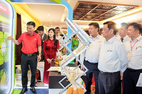 Câu chuyện khuyến nông và khuyến khích nông dân học tập