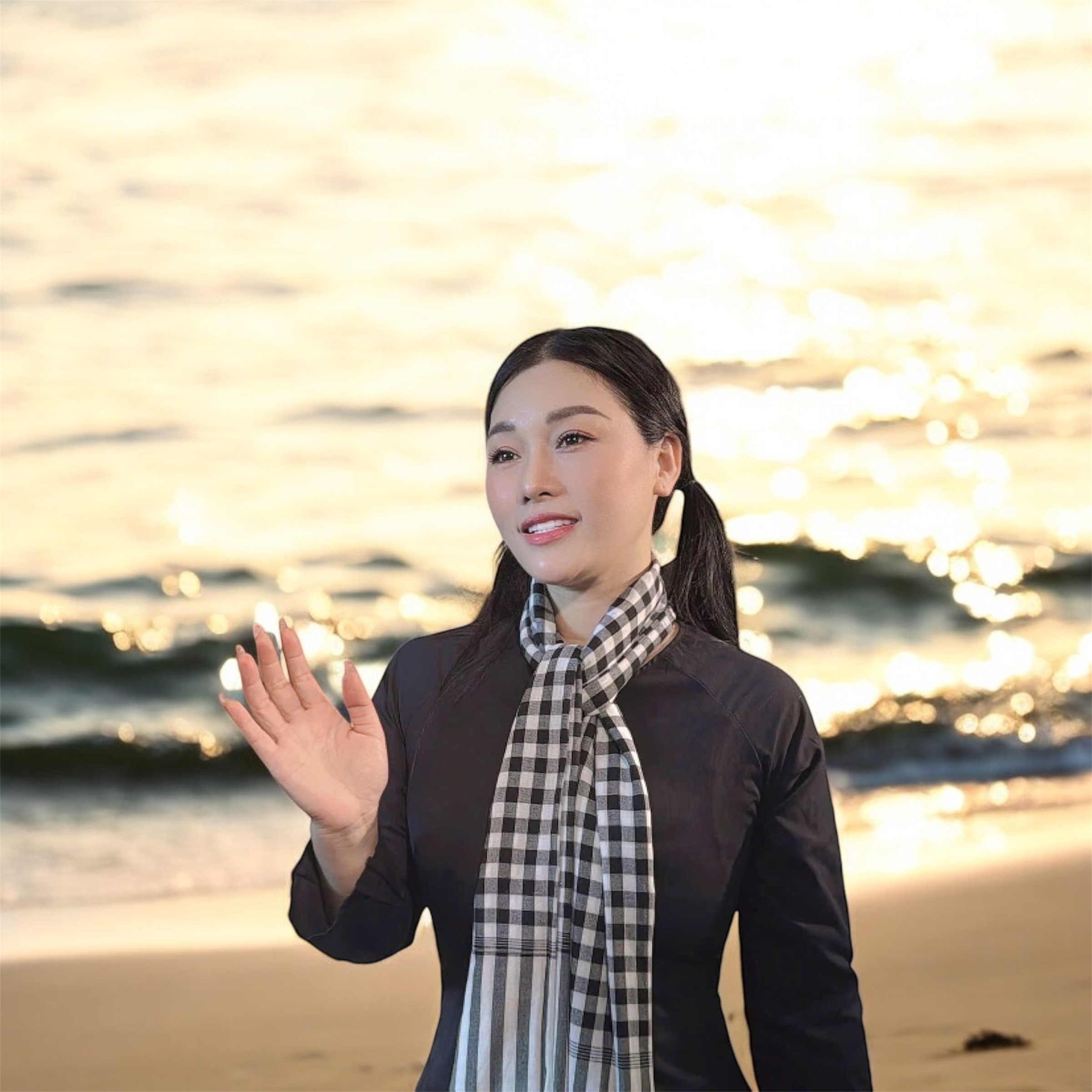 NSƯT Hương Giang thể hiện ca khúc “Cô Gái Sài Gòn Đi Tải Đạn” trong dự án của Nhạc sĩ An Hiếu