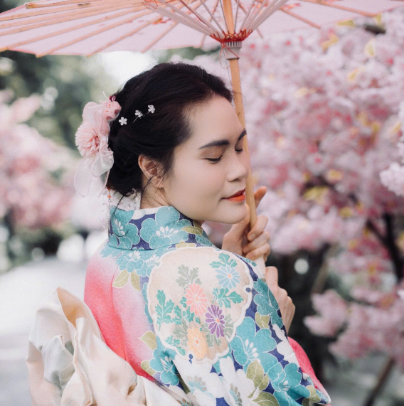 Huyền Phạm với trang phục Kimono – Một nốt trầm dịu dàng trong bản nhạc đời rộn rã