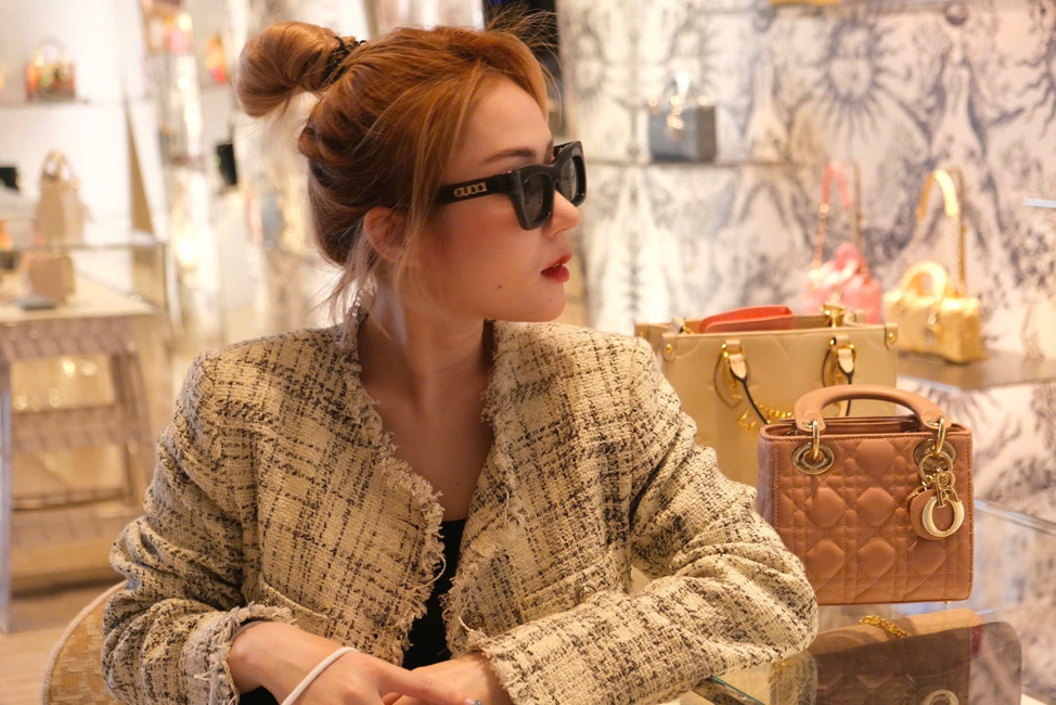ARTA NGUYỄN – CÔ SINH VIÊN MỚI RA TRƯỜNG KIẾM HÀNG TRĂM TRIỆU TỪ TIKTOK