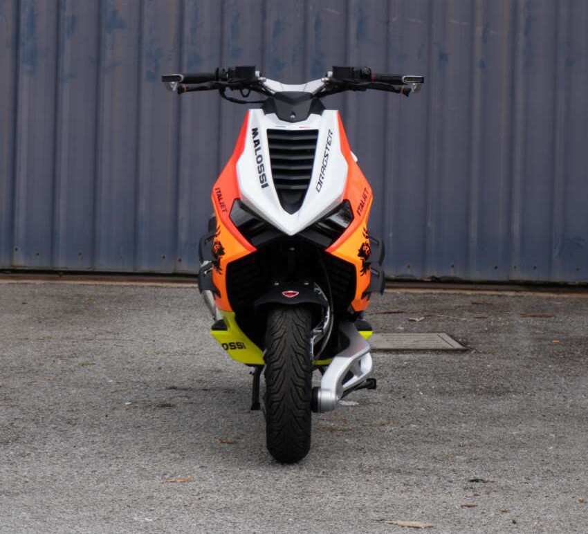 ‘Quái thú xe ga’ mới ra mắt với giá hấp dẫn, thiết kế độc đáo làm lu mờ Honda SH, trang bị tối tân