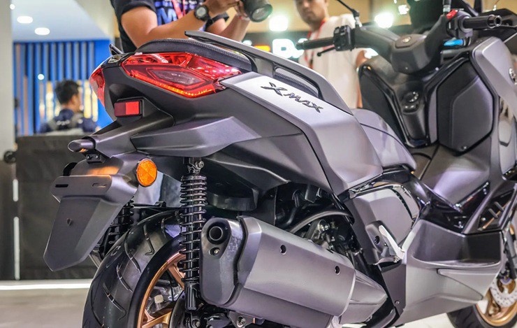 Khiêu chiến Honda SH, Yamaha ra mắt ‘vua xe ga’ 250cc mới cứng với giá rẻ, có đủ ABS 2 kênh và TCS