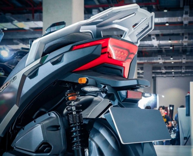 Tin xe hot 29/9: ‘Cơn ác mộng của Honda SH’ chính thức ra mắt với giá rẻ, có phanh ABS 2 kênh và TCS