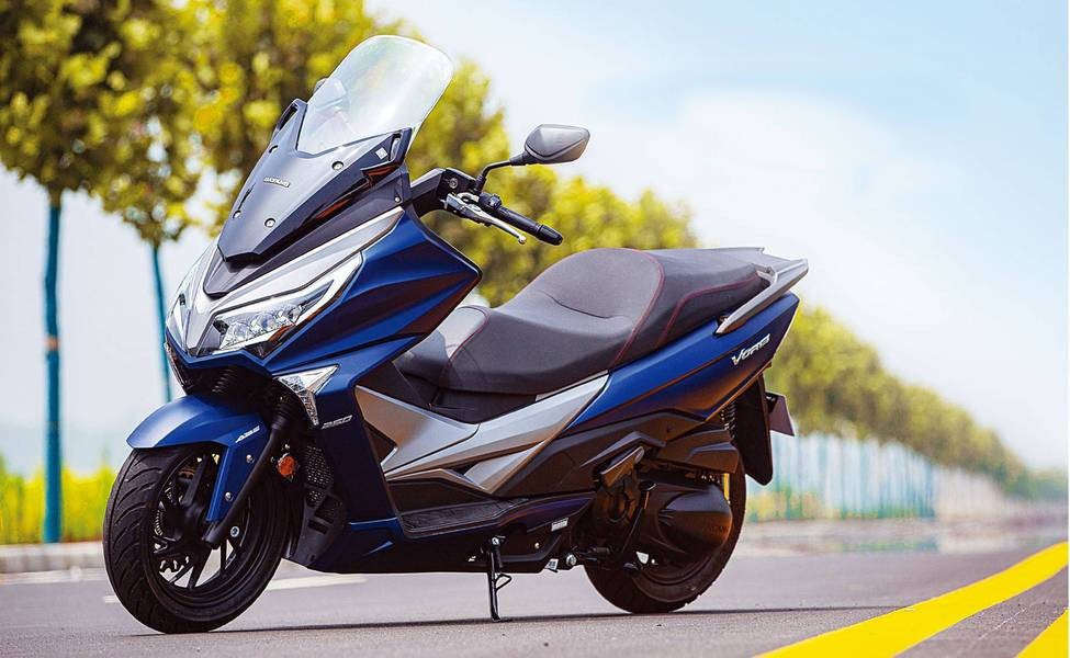 Tin xe trưa 10/10: Hạ gục cả Honda SH và Air Blade, ‘vua xe ga’ 249cc mới ra mắt giá 59 triệu đồng