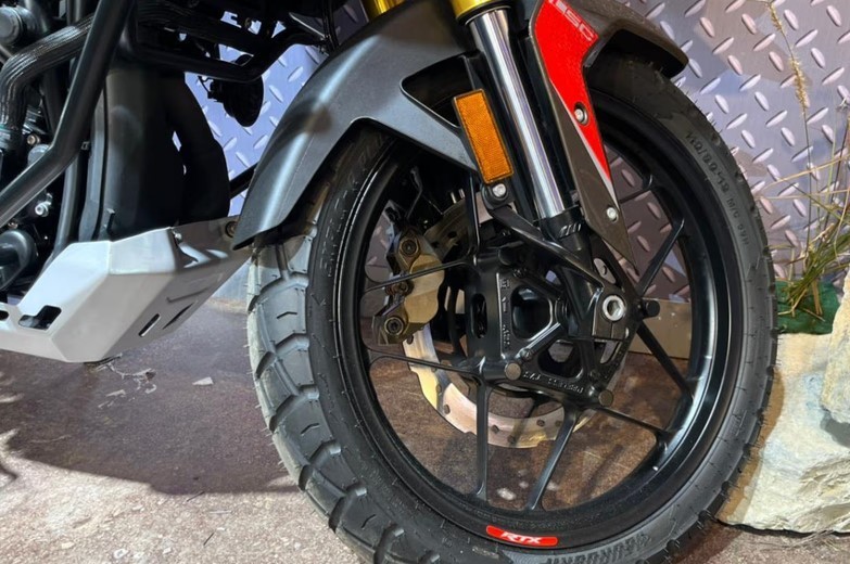 Tin xe hot 17/10: ‘Vua côn tay’ 299cc mới giá 51 triệu đồng ra mắt, ‘đè bẹp’ cả Winner R và Exciter