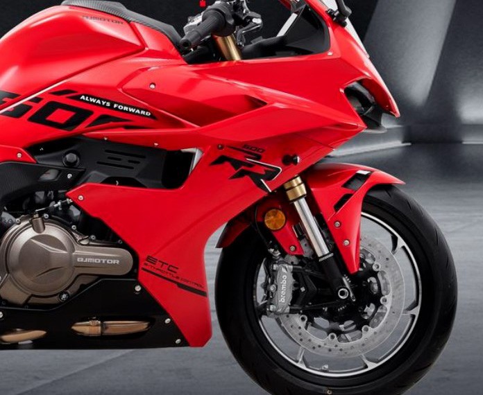 ‘Đỉnh’ hơn Yamaha Exciter 155 VVA, ‘vua côn tay’ 550cc giá rẻ mới ra mắt, có đủ cả ABS 2 kênh và TCS