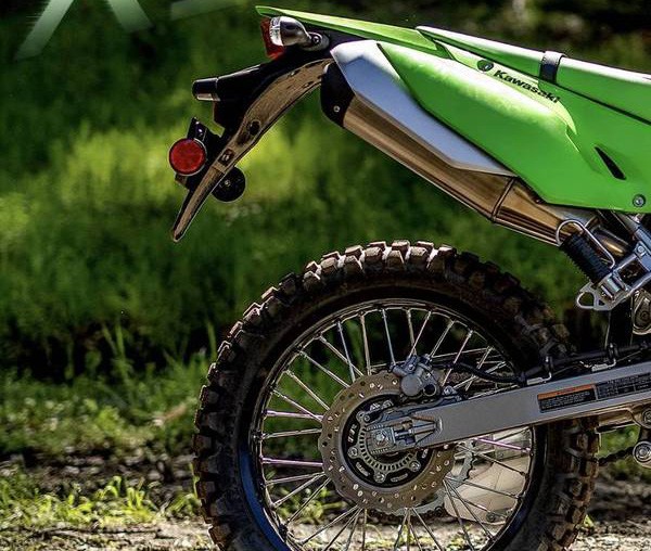 Tin xe trưa 3/11: Chính thức ra mắt ‘tân binh côn tay’ đẳng cấp hơn cả Yamaha Exciter, giá cực rẻ