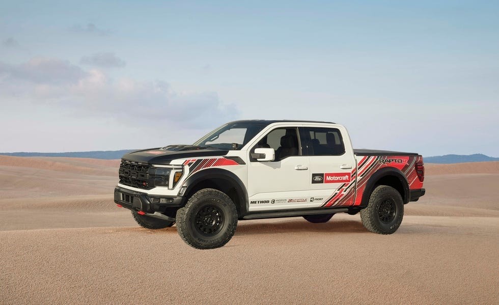 Ford F-150 Raptor R 900 mã lực ra mắt tại SEMA: 'Siêu bán tải' khiến Ford Ranger cũng phải cúi đầu