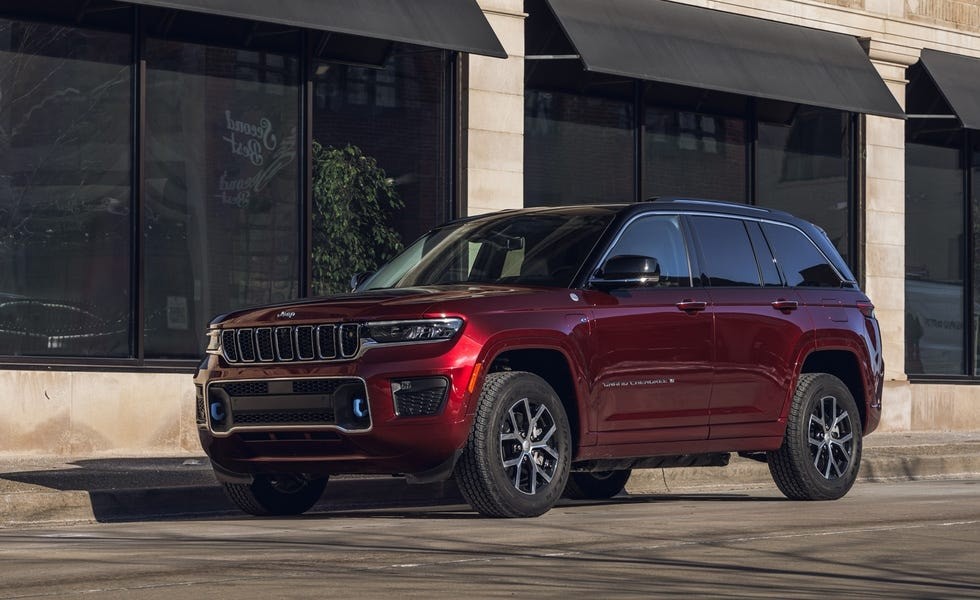 Hơn 320.000 xe Jeep bị triệu hồi do nguy cơ cháy nổ