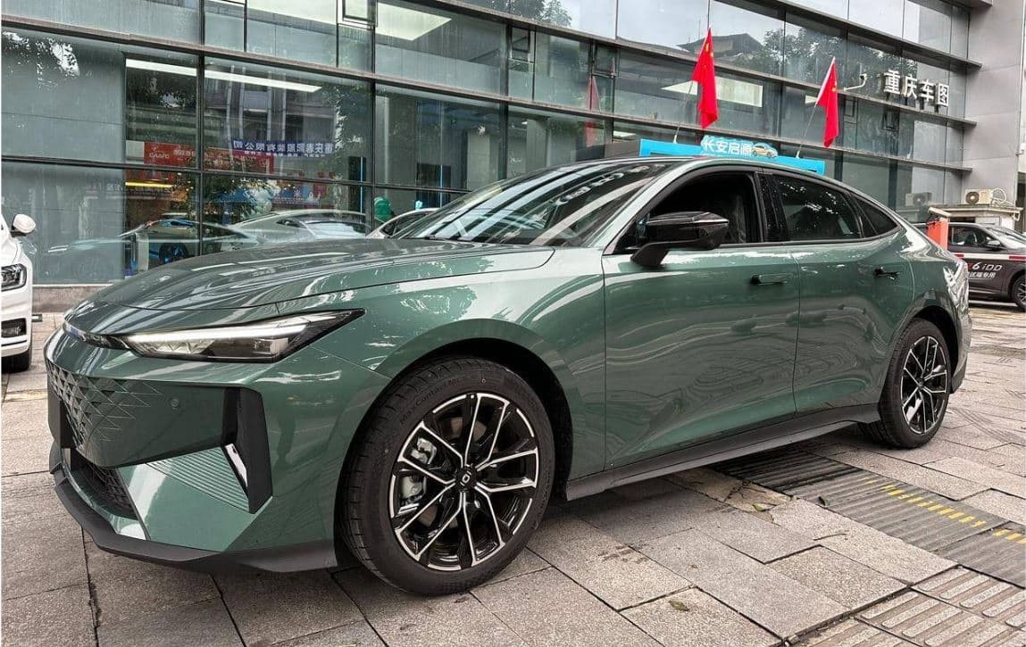'Kẻ hủy diệt' Toyota Camry lộ diện: công suất 286 mã lực, giá chỉ hơn 400 triệu đồng