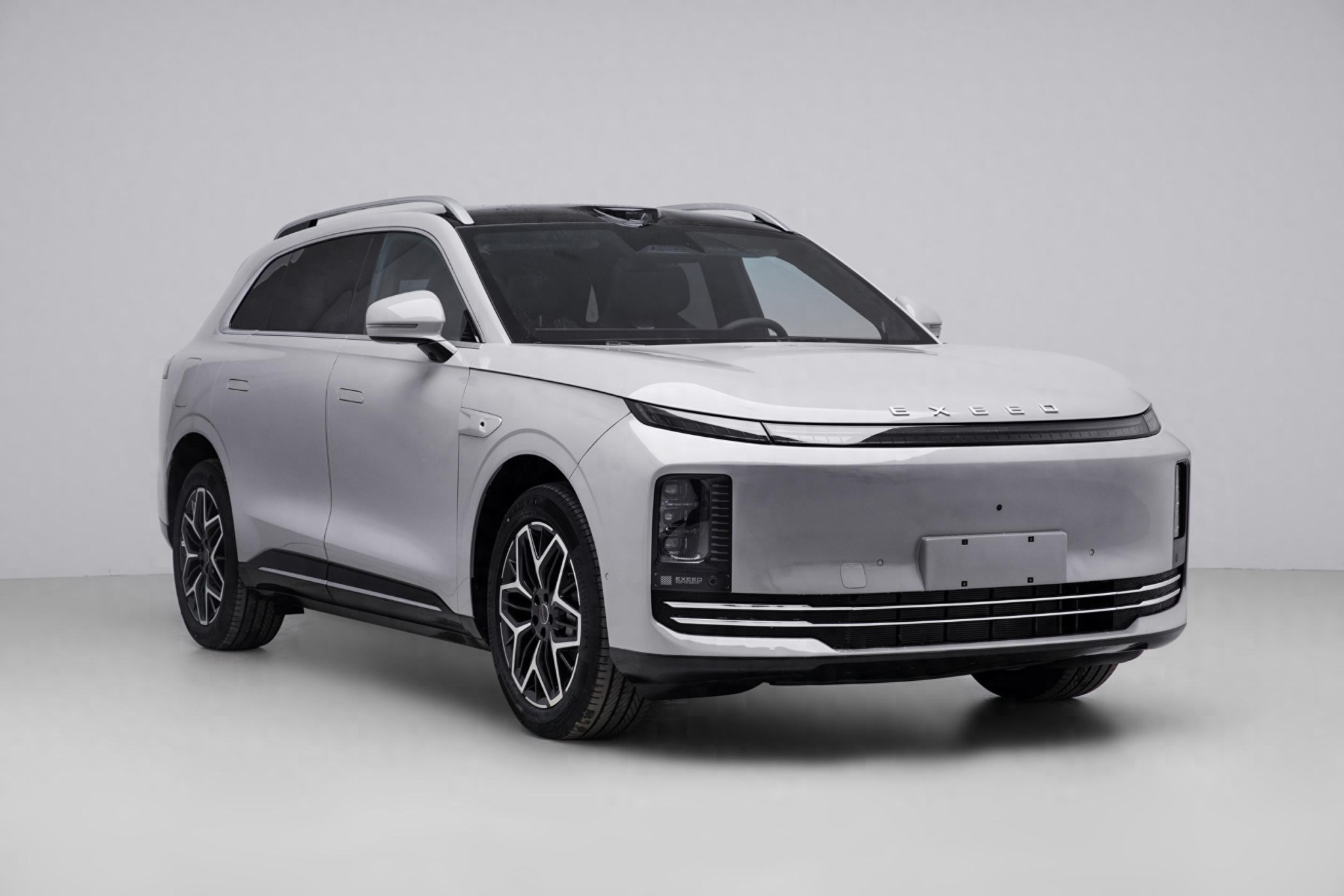 ‘Đè bẹp’ Hyundai Santa Fe: SUV mang thiết kế hiện đại, mạnh 473 mã lực, có cả bản thuần điện và EREV