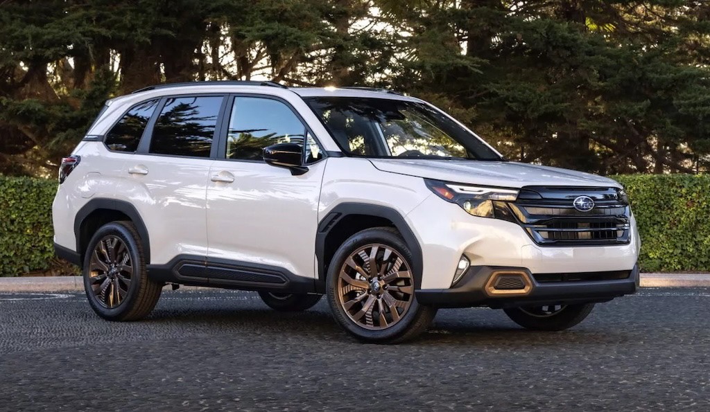 Subaru mạnh tay xả kho cuối năm: Forester và Crosstrek ưu đãi khủng 308 triệu đồng trong tháng 11