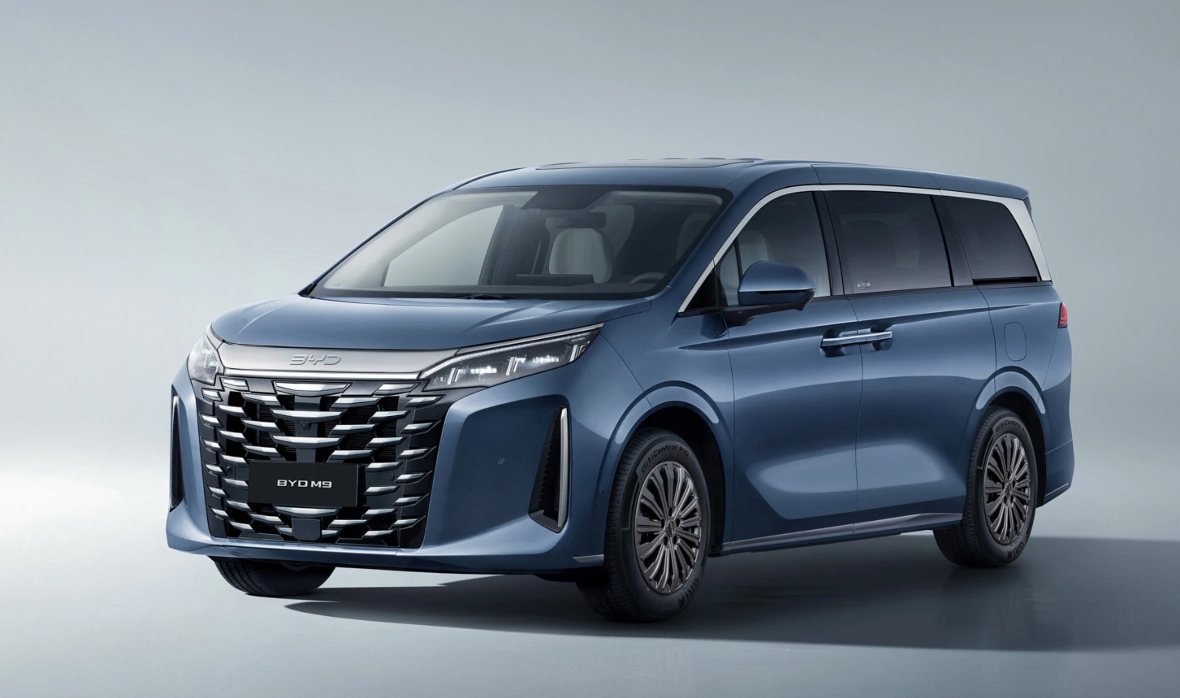 Nên mua BYD M9 hay GAC M8 ở 2025: Cuộc đua MPV gia đình hạng sang đáng tiền nhất năm