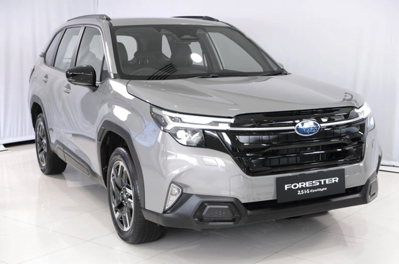 Subaru Forester 2026 ra mắt Việt Nam: SUV nhập Nhật ‘đối đầu’ Mazda CX-5, giá từ 1,299 tỷ đồng