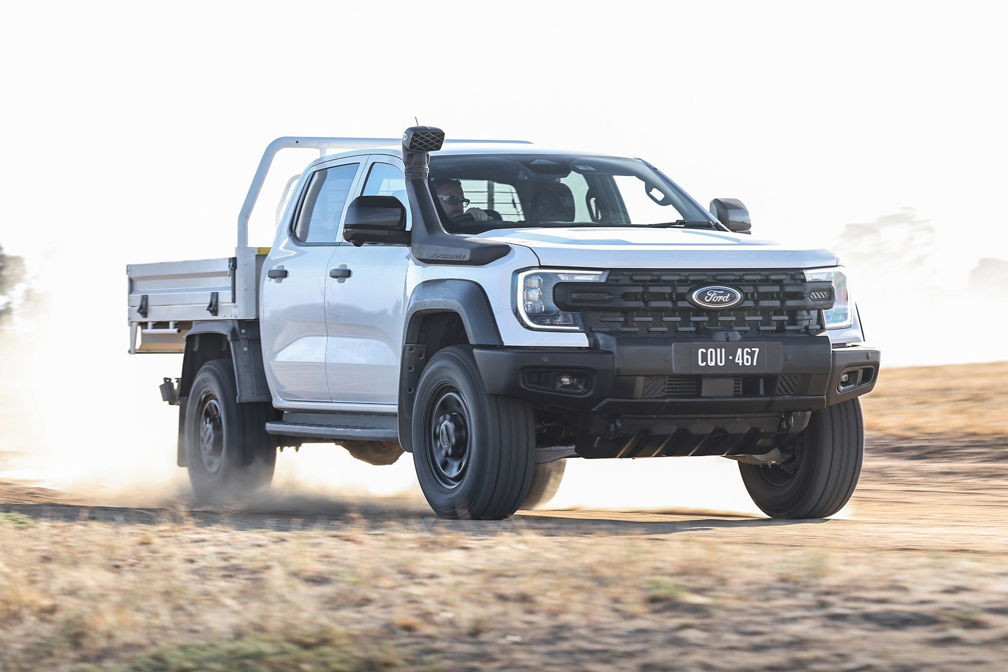 Ford Ranger SUPER DUTY sắp trình làng: ‘Siêu bán tải’ hạng nặng, sức kéo khủng 4,5 tấn