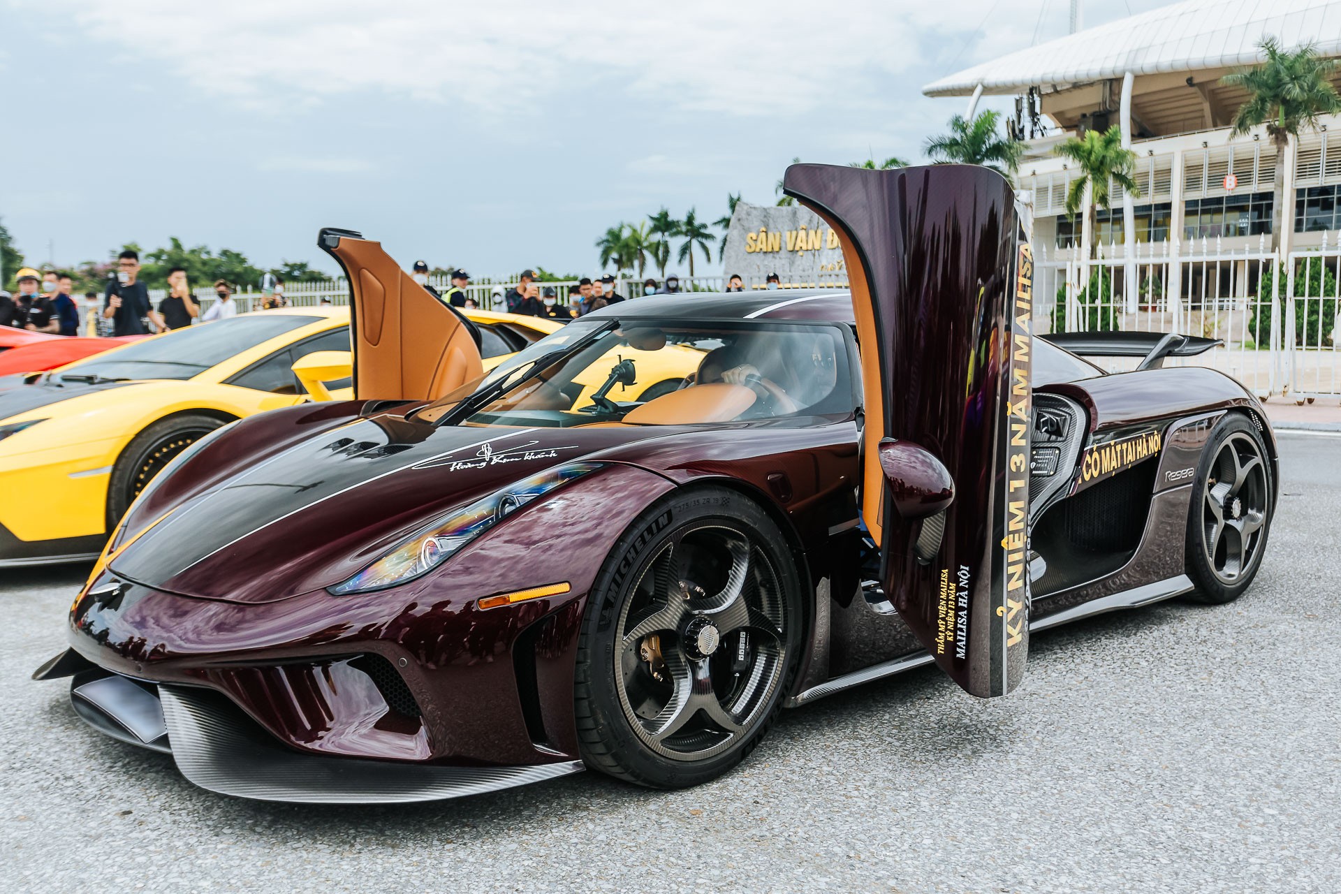 Ngắm nhìn siêu xe Koenigsegg Regera giá 200 tỷ đồng của ông chủ Malisa