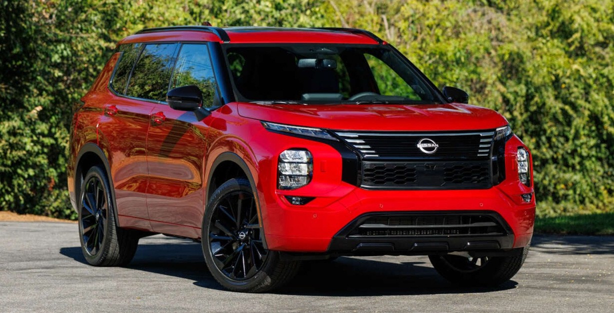 Nissan Rogue 2026 ra mắt: SUV hybrid ‘bình mới rượu cũ’ với Mitsubishi Outlander