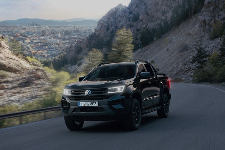 Bán tải Volkswagen Amarok Dark Label 2026 ra mắt: Hầm hố, hiện đại và cực ngầu