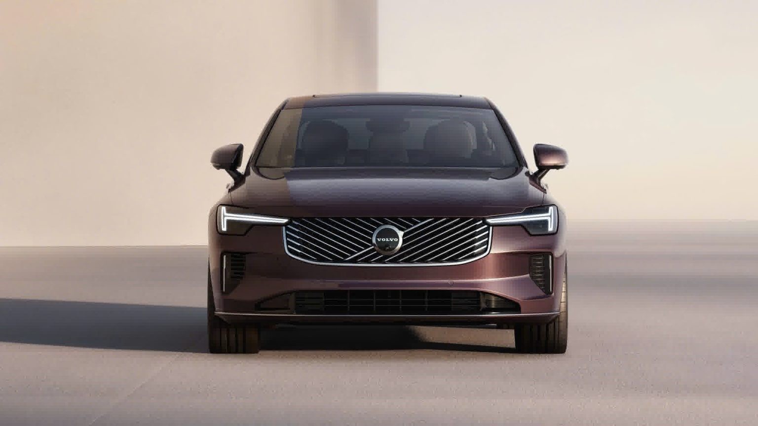 Volvo S90 cập bến Việt Nam: Hạ giá gần 150 triệu, nâng cấp cả nội lẫn ngoại thất