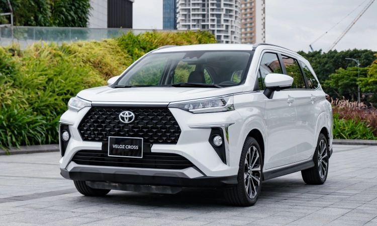 Toyota Veloz Cross hybrid chốt ngày ra mắt: Giá 471 triệu đồng, ‘so kè’ cùng Mitsubishi Xpander