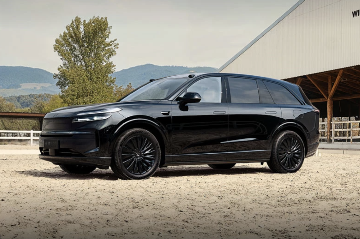 ‘Hiệp sĩ bóng đêm’ trong thân hình SUV điện hạng sang 590 mã lực: Giới hạn 999 chiếc toàn thế giới