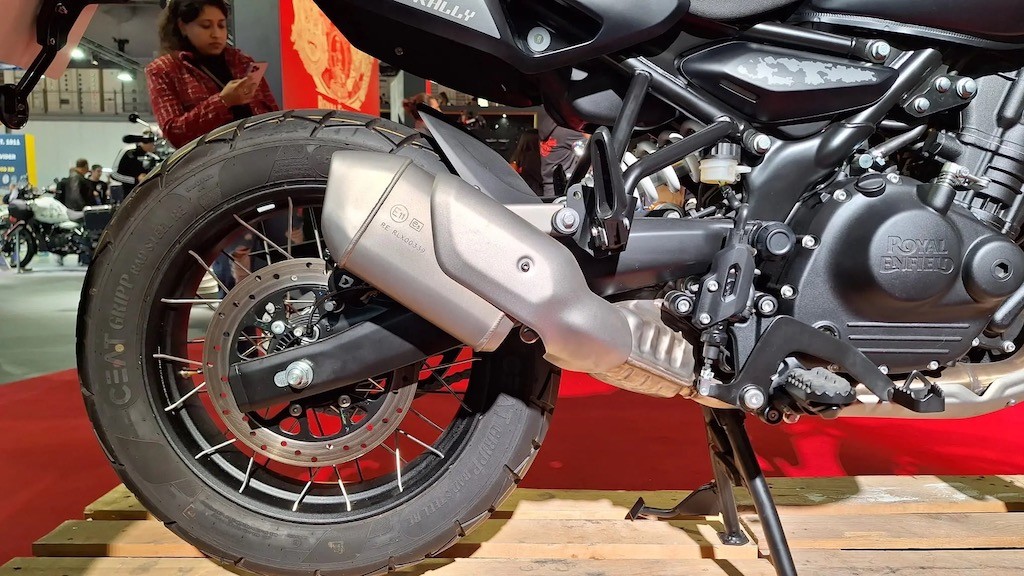 Đẳng cấp vượt xa Yamaha Exciter và Honda Winner R, ‘vua côn tay’ 452cc mới ra mắt với giá bán cực rẻ