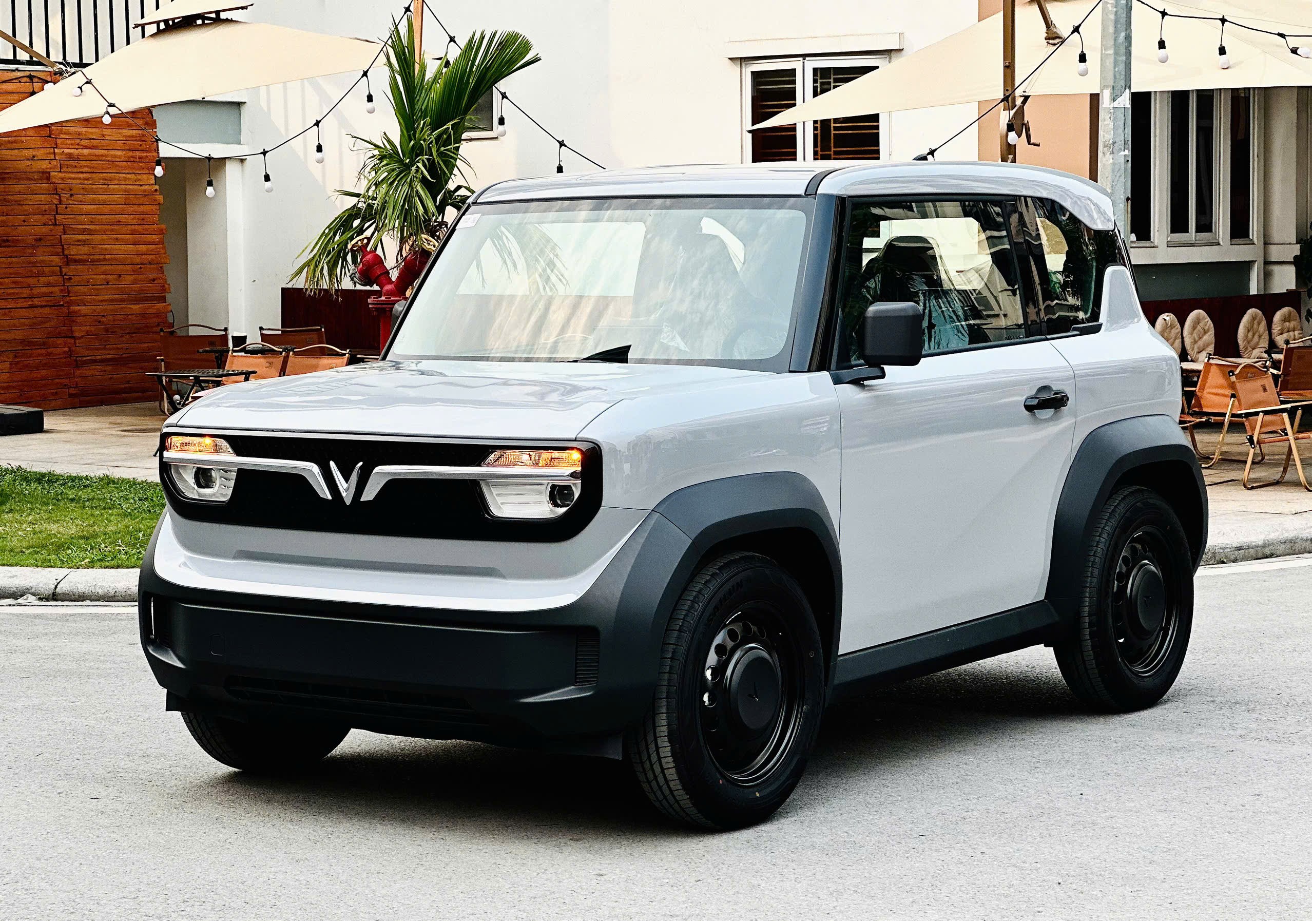 VinFast VF 3 bản nâng cấp lộ diện: Vô-lăng kiểu mới, thêm CarPlay khiến dân tình 'sốt rần rần'