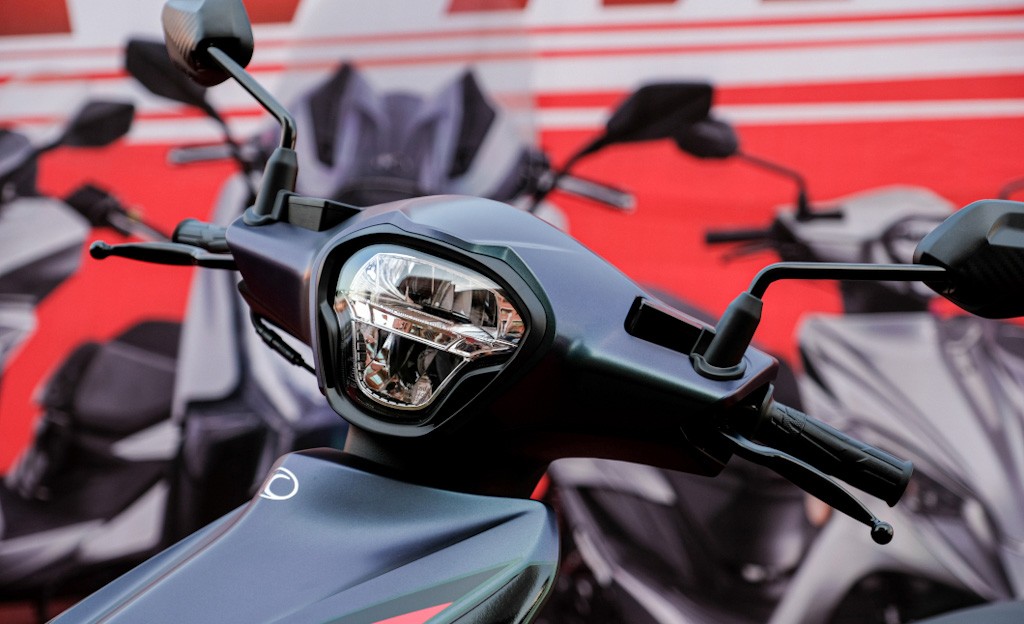 Đối thủ ‘nặng ký’ của Honda Air Blade ra mắt với giá hấp dẫn 46 triệu đồng, trang bị đe nẹt SH Mode