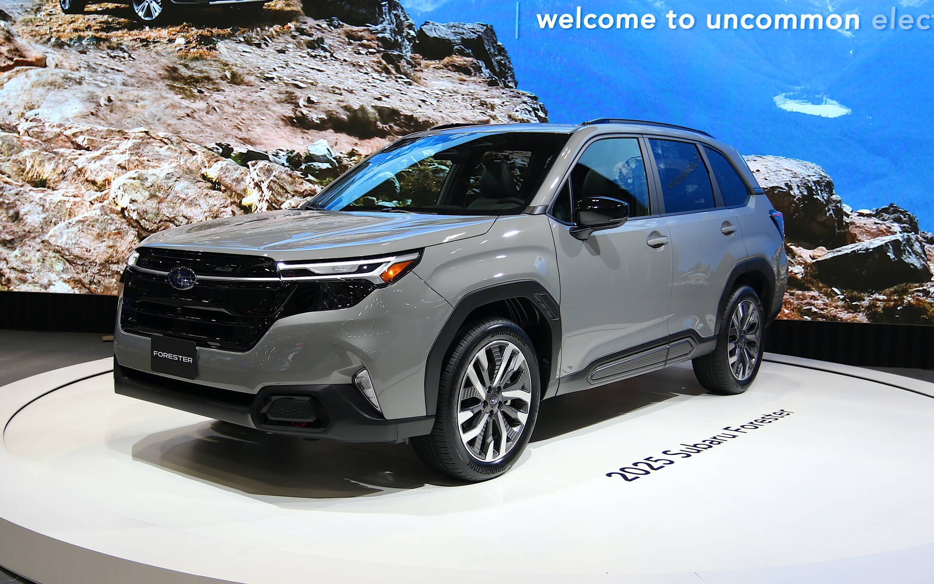 Subaru Forester đại thắng tại quê nhà, chính thức trở thành Xe của năm 2025–2026