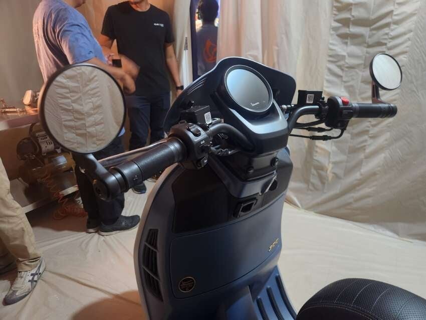 Tin xe hot 22/12: ‘Kẻ thách thức Honda SH’ ra mắt với giá hấp dẫn, gây chú ý với thiết kế cá tính