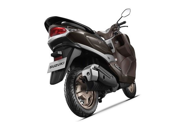 Suzuki ra mắt ‘xe ga quốc dân’ mới giá 26 triệu đồng rẻ hơn Honda Vision, trang bị đe nẹt Air Blade