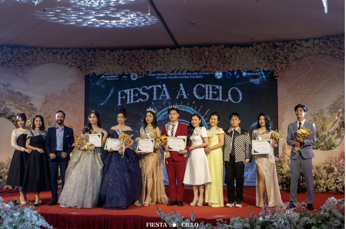 Final Day - Đêm chung kết đại sứ Chuyên Sư Phạm đã diễn ra thành công