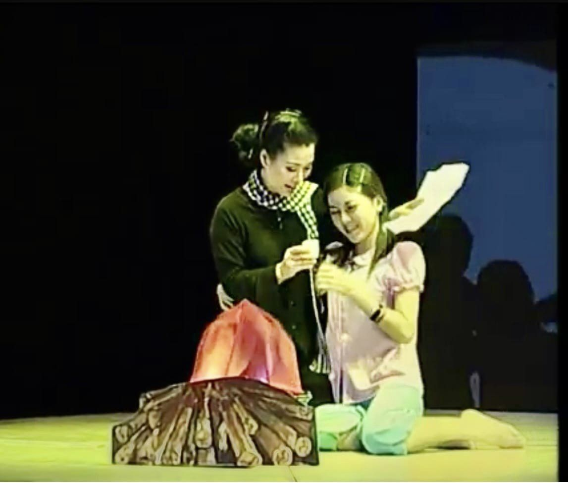 Kỷ niệm tròn 15 năm vở nhạc kịch “Hai người mẹ” của thiếu tướng nhạc sỹ An Thuyên: NSƯT Nguyễn Hương Giang và chị Sứ Hòn đất
