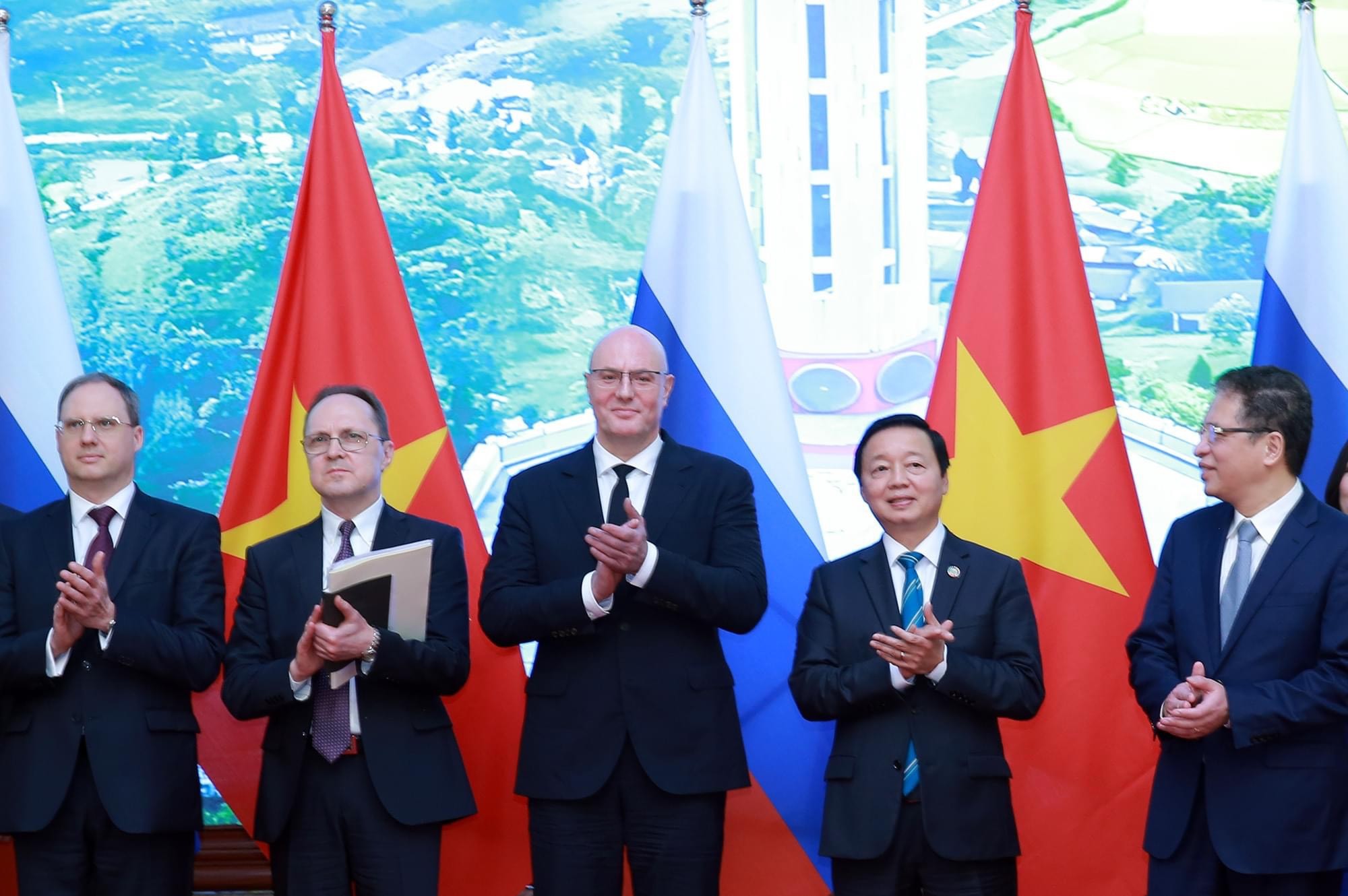 PHOTO: Kỳ họp thứ 24 của Uỷ ban liên Chính phủ Việt Nam - Nga