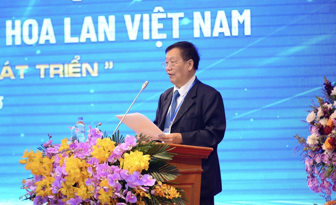 GS.TSKH Trần Duy Quý được bầu làm Chủ tịch Hiệp hội Sản xuất và Kinh doanh Hoa lan Việt Nam