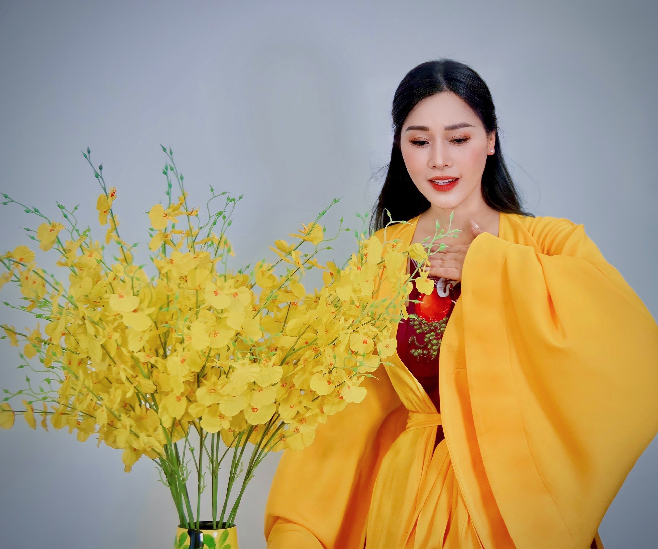NSƯT Nguyễn Hương Giang ra mắt MV "Chơi Vơi"