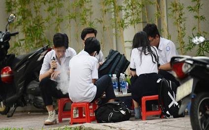 Bộ Y tế đề nghị xử lý trường hợp mua, bán thuốc lá điện tử